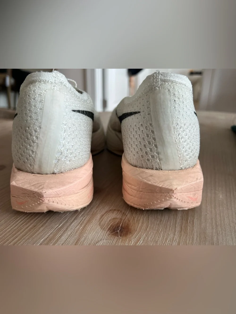 Nike Vaporfly white and pink Size 9